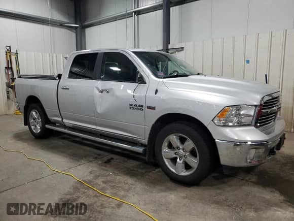 2017 Ram 1500 Outdoorsman z VIN 1C6RR7TTXHS694814, wystawiony jako Copart lot #87312185 z przebiegiem 130 955 mil mil oraz Szkoda całkowita • Salvage title. Historia ofert i sprzedaży dostępna na DreamBid. Obrazek 4.