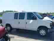 2011 Ford Econoline Cargo Commercial z VIN 1FTNE2EL1BDA91913, wystawiony jako IAAI lot #42113703 z przebiegiem 158 619 mil mil oraz . Historia ofert i sprzedaży dostępna na DreamBid. Obrazek 13.