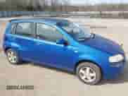 2005 Chevrolet Aveo LS z VIN KL1TD62605B410547, wystawiony jako IAAI lot #41833279 z przebiegiem 190 861 mil mil oraz . Historia ofert i sprzedaży dostępna na DreamBid. Obrazek 6.