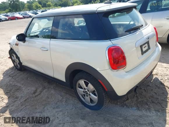2015 MINI Hardtop with VIN WMWXM5C54F3A56067, listed as a IAAI auction lot 43044092 with 146,630 mi miles and . Bid and sale history available at DreamBid. Image 3.