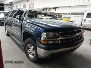 2002 Chevrolet Suburban LT z VIN 3GNEC16Z72G330118, wystawiony jako IAAI lot #42653212 z przebiegiem 121 130 mil mil oraz . Historia ofert i sprzedaży dostępna na DreamBid. Obrazek 1.