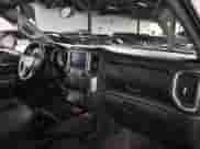2020 Chevrolet Silverado 1500 LT Trail Boss z VIN 1GCPYFED4LZ363794, wystawiony jako Copart lot #84549665 z przebiegiem 26 773 mil mil oraz Czysty tytuł • Clean title. Historia ofert i sprzedaży dostępna na DreamBid. Obrazek 9.