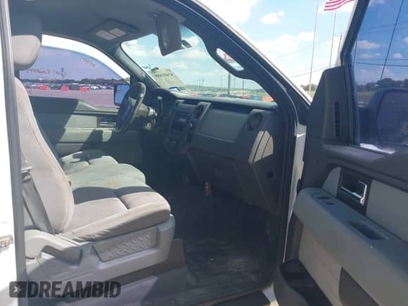 2013 Ford F-150 XL with VIN 1FTNF1CF3DKE07122, listed as a IAAI auction lot 43481689 with 259,721 mi miles and . Bid and sale history available at DreamBid. Image 5.