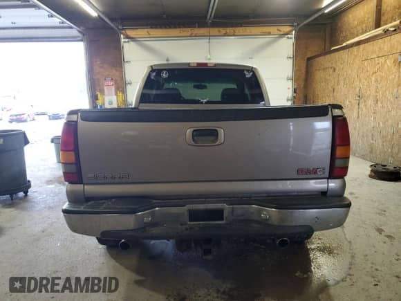 2001 GMC Sierra 1500 SLE с VIN 2GTEK19T011281466, выставлен на аукционе Copart как лот 83959295 с пробегом Не указан миль и Списание • Salvage title. История ставок и продаж доступна на DreamBid. Изображение 6.