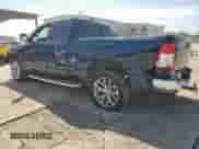 2022 Ram 1500 Lone Star z VIN 1C6RREBT7NN261046, wystawiony jako Copart lot #66554265 z przebiegiem 78 861 mil mil oraz Czysty tytuł • Clean title. Historia ofert i sprzedaży dostępna na DreamBid. Obrazek 2.