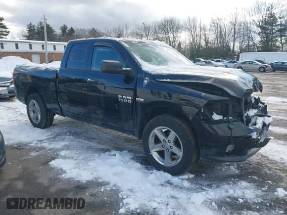 2013 Ram 1500 Tradesman z VIN 1C6RR7FT3DS719056, wystawiony jako IAAI lot #41530209 z przebiegiem 172 177 mil mil oraz . Historia ofert i sprzedaży dostępna na DreamBid. Obrazek 1.