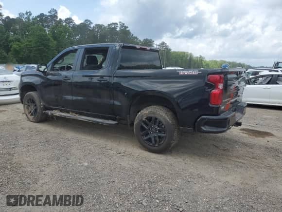 2024 Chevrolet Silverado 1500 Custom Trail Boss z VIN 3GCUDCE86RG359836, wystawiony jako Copart lot #54932715 z przebiegiem Nie podano mil oraz Szkoda całkowita • Salvage title. Historia ofert i sprzedaży dostępna na DreamBid. Obrazek 2.
