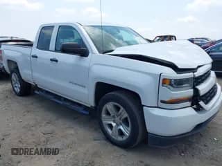 2018 Chevrolet Silverado 1500 Custom z VIN 1GCRCPEC7JZ184537, wystawiony jako IAAI lot #42606830 z przebiegiem 149 588 mil mil oraz . Historia ofert i sprzedaży dostępna na DreamBid. Obrazek 1.