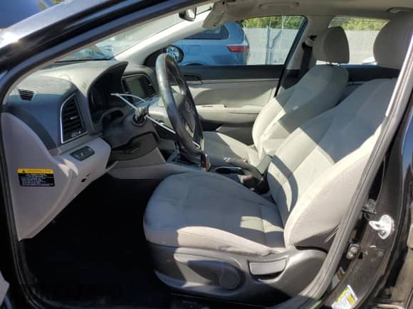 2018 Hyundai Elantra SEL с VIN KMHD84LF2JU586109, выставлен на аукционе Copart как лот 81219105 с пробегом 157 981 миль миль и Списание • Salvage title. История ставок и продаж доступна на DreamBid. Изображение 7.