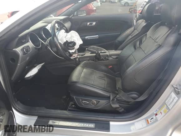 2019 Ford Mustang GT Premium with VIN 1FATP8FFXK5138837, listed as a Copart auction lot 81061335 with 85,267 mi miles and Salvage title. Bid and sale history available at DreamBid. Image 7.