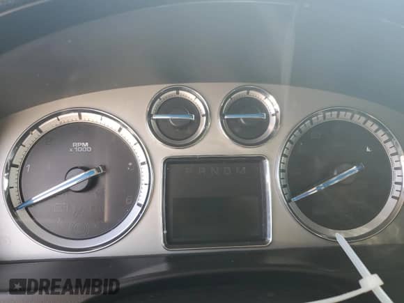 2014 Cadillac Escalade Luxury z VIN 1GYS4BEF0ER210407, wystawiony jako Copart lot #66033955 z przebiegiem Nie podano mil oraz Szkoda całkowita • Salvage title. Historia ofert i sprzedaży dostępna na DreamBid. Obrazek 9.