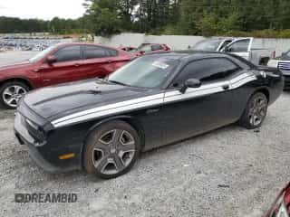 2012 Dodge Challenger R/T Classic с VIN 2C3CDYBT3CH101609, выставлен на аукционе Copart как лот 84006525 с пробегом 149 059 миль миль и Чистый • Clean title. История ставок и продаж доступна на DreamBid. Изображение 1.