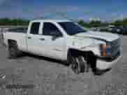 2014 Chevrolet Silverado 1500 Work Truck z VIN 1GCVKPEC4EZ267396, wystawiony jako Copart lot #56570615 z przebiegiem 304 440 mil mil oraz Szkoda całkowita • Salvage title. Historia ofert i sprzedaży dostępna na DreamBid. Obrazek 4.