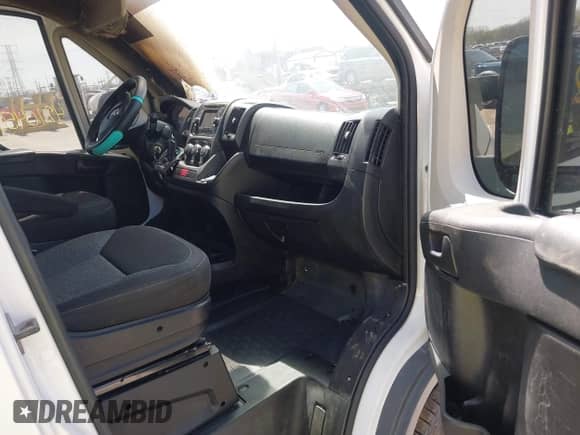 2015 Ram ProMaster Cargo с VIN 3C6TRVAGXFE507734, выставлен на аукционе IAAI как лот 42104593 с пробегом 174 035 миль миль и . История ставок и продаж доступна на DreamBid. Изображение 5.