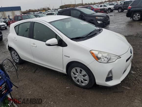 2013 Toyota Prius Three with VIN JTDKDTB34D1543888, listed as a Copart auction lot 90397255 with 57,781 mi miles and Clean title. Bid and sale history available at DreamBid. Image 4.
