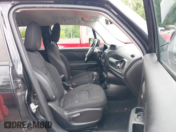 2017 Jeep Renegade Latitude with VIN ZACCJBBB1HPG41152, listed as a IAAI auction lot 42764557 with 138,262 mi miles and . Bid and sale history available at DreamBid. Image 5.