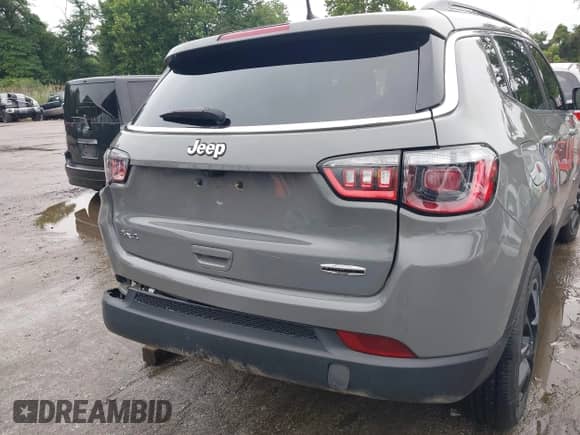 2023 Jeep Compass Latitude Lux с VIN 3C4NJDFN7PT558387, выставлен на аукционе IAAI как лот 43028238 с пробегом 19 083 миль миль и . История ставок и продаж доступна на DreamBid. Изображение 18.