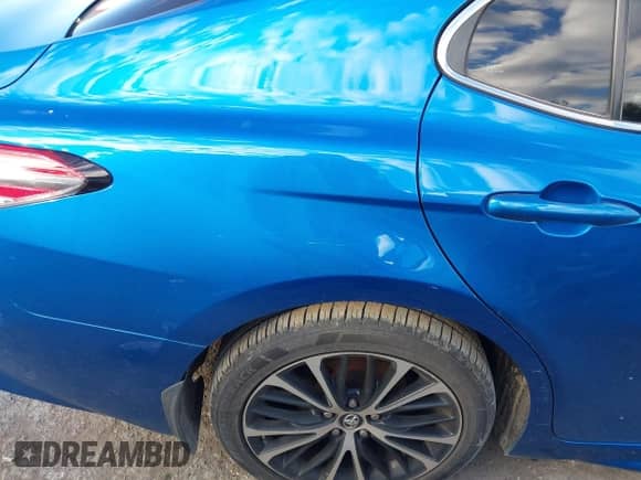 2019 Toyota Camry SE z VIN 4T1B11HK3KU269988, wystawiony jako IAAI lot #43572021 z przebiegiem 98 388 mil mil oraz . Historia ofert i sprzedaży dostępna na DreamBid. Obrazek 6.