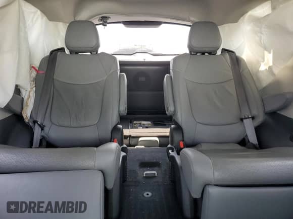 2023 Toyota Sienna Limited с VIN 5TDZSKFC9PS080842, выставлен на аукционе Copart как лот 59205595 с пробегом 40 598 миль миль и Списание • Salvage title. История ставок и продаж доступна на DreamBid. Изображение 10.