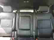 2023 Chevrolet Suburban LT z VIN 1GNSKCKD4PR204186, wystawiony jako Copart lot #57835905 z przebiegiem 59 858 mil mil oraz Czysty tytuł • Clean title. Historia ofert i sprzedaży dostępna na DreamBid. Obrazek 10.