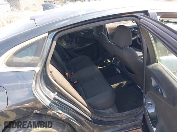 2019 Chevrolet Malibu Hybrid с VIN 1G1ZF5SU3KF184670, выставлен на аукционе IAAI как лот 41908975 с пробегом 134 589 миль миль и . История ставок и продаж доступна на DreamBid. Изображение 8.