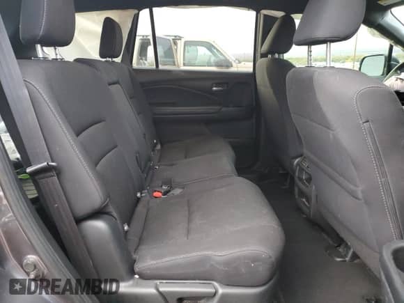 2021 Honda Passport Sport z VIN 5FNYF7H28MB000240, wystawiony jako Copart lot #79478404 z przebiegiem 104 875 mil mil oraz Szkoda całkowita • Salvage title. Historia ofert i sprzedaży dostępna na DreamBid. Obrazek 11.