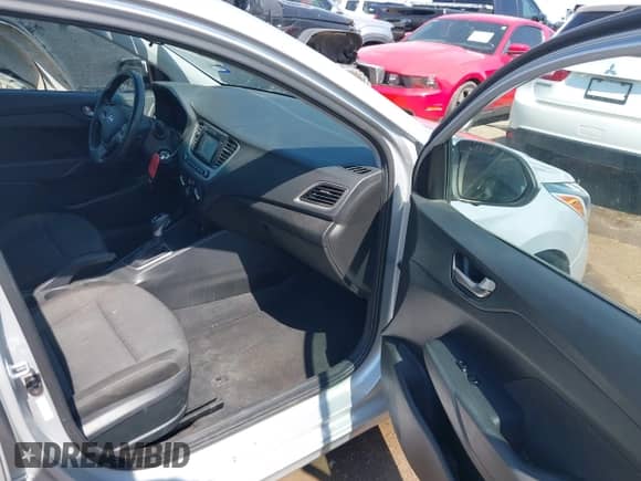 2021 Hyundai Accent SE with VIN 3KPC24A62ME130487, listed as a IAAI auction lot 42993727 with 76,281 mi miles and . Bid and sale history available at DreamBid. Image 5.