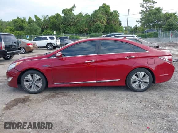 2013 Hyundai Sonata Limited z VIN KMHEC4A42DA085084, wystawiony jako IAAI lot #42325881 z przebiegiem 193 525 mil mil oraz . Historia ofert i sprzedaży dostępna na DreamBid. Obrazek 14.