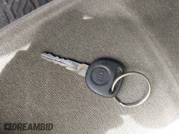 2005 GMC Sierra 1500 SLE с VIN 1GTEC19V25Z145982, выставлен на аукционе IAAI как лот 42734496 с пробегом 169 456 миль миль и . История ставок и продаж доступна на DreamBid. Изображение 11.