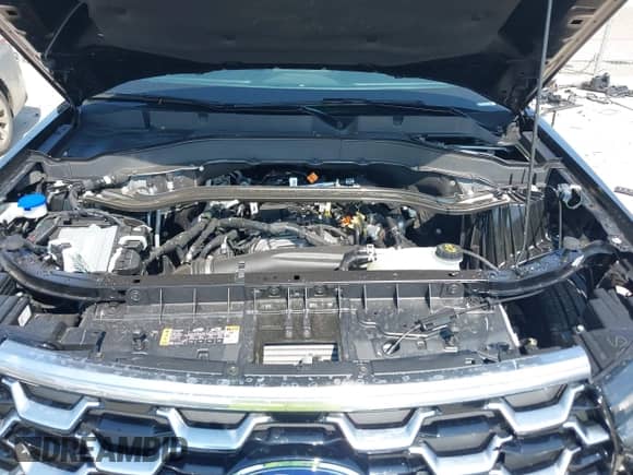 2025 Ford Explorer с VIN 1FMUK7HH1SGC03676, выставлен на аукционе IAAI как лот 43154135 с пробегом 2 668 миль миль и . История ставок и продаж доступна на DreamBid. Изображение 10.