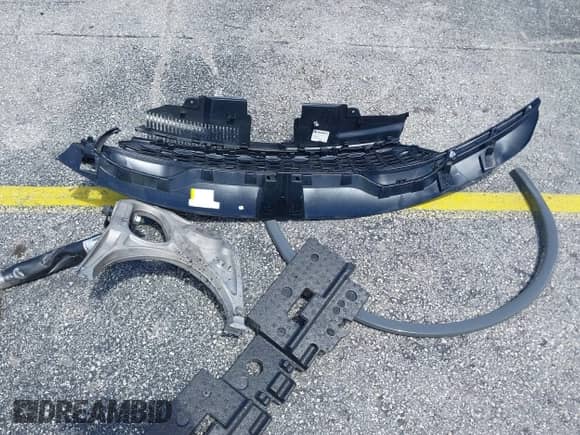 2025 Dodge Durango GT with VIN 1C4RDJDG2SC547233, listed as a IAAI auction lot 43046828 with 7,382 mi miles and . Bid and sale history available at DreamBid. Image 11.