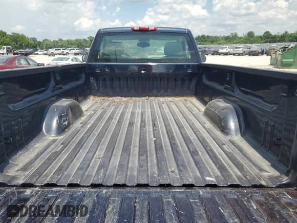 2008 GMC Sierra 1500 Work Truck with VIN 1GTEC14X28Z101249, listed as a Copart auction lot 62340205 with 187,015 mi miles and Salvage title. Bid and sale history available at DreamBid. Image 10.
