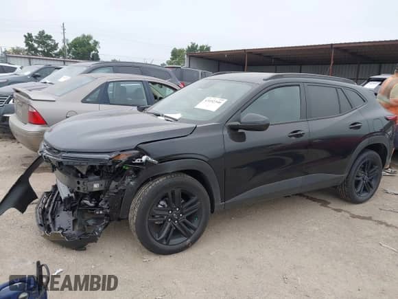 2025 Chevrolet Trax ACTIV z VIN KL77LKEPXSC258953, wystawiony jako IAAI lot #43152346 z przebiegiem 5 065 mil mil oraz . Historia ofert i sprzedaży dostępna na DreamBid. Obrazek 16.