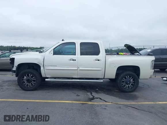 2012 Chevrolet Silverado 1500 LTZ with VIN 3GCPCTE09CG266732, listed as a IAAI auction lot 42296450 with 179,492 mi miles and . Bid and sale history available at DreamBid. Image 15.