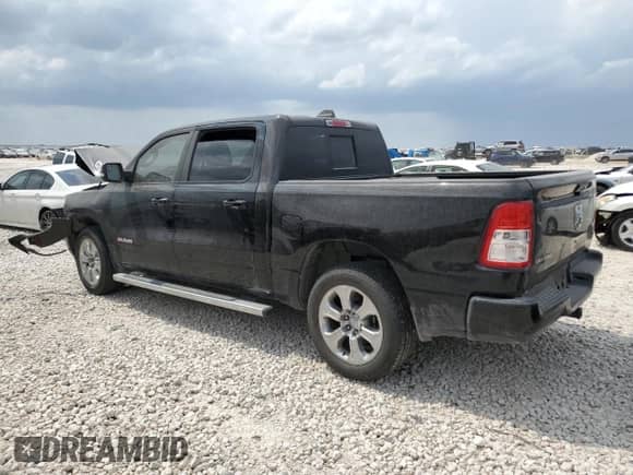 2021 Ram 1500 Big Horn z VIN 1C6RREFG3MN768120, wystawiony jako Copart lot #54968495 z przebiegiem Nie podano mil oraz Szkoda całkowita • Salvage title. Historia ofert i sprzedaży dostępna na DreamBid. Obrazek 2.