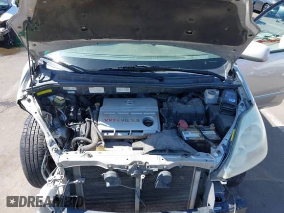 2004 Toyota Sienna XLE z VIN 5TDBA22C04S002570, wystawiony jako IAAI lot #42288609 z przebiegiem 234 932 mil mil oraz . Historia ofert i sprzedaży dostępna na DreamBid. Obrazek 10.