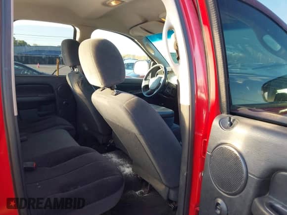 2005 Dodge 1500 SLT с VIN 1D7HU18D35S157155, выставлен на аукционе IAAI как лот 43489737 с пробегом Не указан миль и . История ставок и продаж доступна на DreamBid. Изображение 8.
