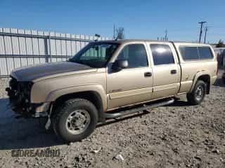 2005 Chevrolet Silverado 1500HD LS with VIN 1GCGK13U75F860057, listed as a Copart auction lot 73538504 with 135,742 mi miles and Clean title. Bid and sale history available at DreamBid. Image 1.