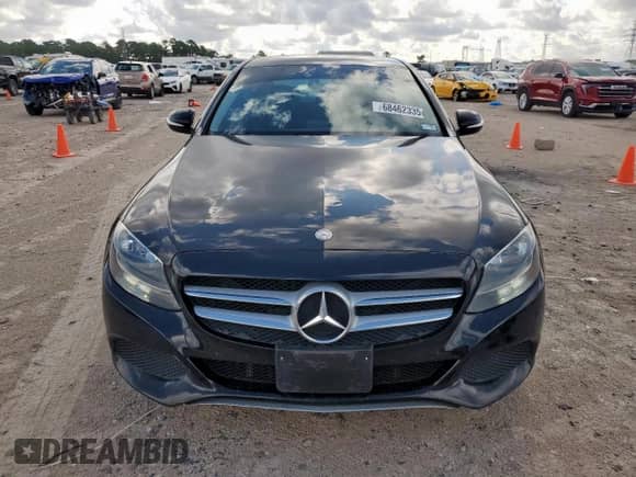 2015 Mercedes-Benz C 300 z VIN 55SWF4JB2FU056000, wystawiony jako Copart lot #68462335 z przebiegiem 91 402 mil mil oraz Szkoda całkowita • Salvage title. Historia ofert i sprzedaży dostępna na DreamBid. Obrazek 5.