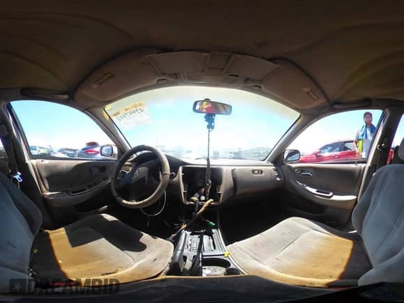 1999 Honda Accord LX z VIN 1HGCG5643XA152134, wystawiony jako IAAI lot #42997912 z przebiegiem Nie podano mil oraz . Historia ofert i sprzedaży dostępna na DreamBid. Obrazek 18.