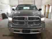 2017 Ram 1500 Big Horn z VIN 1C6RR7TT8HS731438, wystawiony jako Copart lot #55236595 z przebiegiem 150 080 mil mil oraz Szkoda całkowita • Salvage title. Historia ofert i sprzedaży dostępna na DreamBid. Obrazek 5.