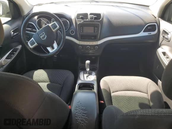 2018 Dodge Journey SE with VIN 3C4PDCAB5JT443897, listed as a Copart auction lot 82571825 with 101,846 mi miles and Clean title. Bid and sale history available at DreamBid. Image 8.