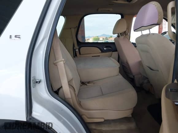 2007 Chevrolet Tahoe LT с VIN 1GNFC13077R102668, выставлен на аукционе IAAI как лот 43131778 с пробегом 230 673 миль миль и . История ставок и продаж доступна на DreamBid. Изображение 8.