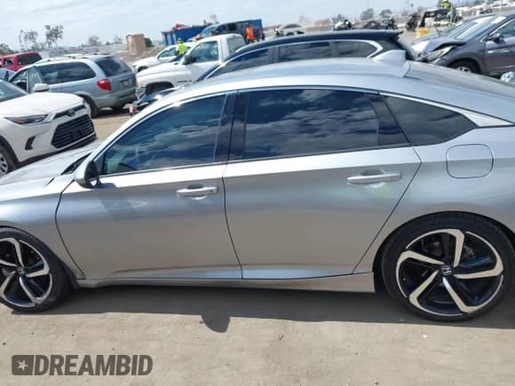 2018 Honda Accord Sport with VIN 1HGCV2F36JA041399, listed as a IAAI auction lot 43291158 with 84,807 mi miles and . Bid and sale history available at DreamBid. Image 14.