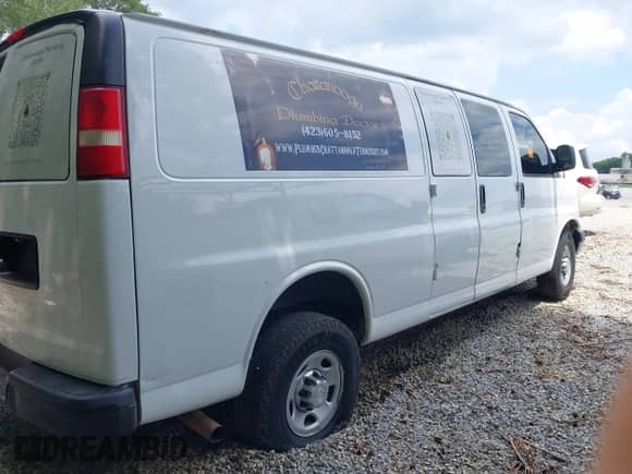 2015 Chevrolet Express Cargo with VIN 1GCWGGCFXF1121507, listed as a IAAI auction lot 42788130 with 207,237 mi miles and . Bid and sale history available at DreamBid. Image 4.