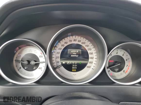 2013 Mercedes-Benz C 300 Luxury z VIN WDDGF8AB8DA791881, wystawiony jako Copart lot #87446505 z przebiegiem 304 962 mil mil oraz Czysty tytuł • Clean title. Historia ofert i sprzedaży dostępna na DreamBid. Obrazek 9.