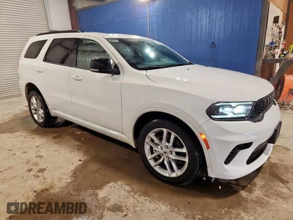 2024 Dodge Durango GT Plus with VIN 1C4RDJDG2RC213035, listed as a Copart auction lot 68674005 with 40,558 mi miles and Clean title. Bid and sale history available at DreamBid. Image 4.