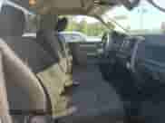 2020 Ram 1500 Tradesman z VIN 3C6JR6DG0LG209492, wystawiony jako Copart lot #53262505 z przebiegiem 76 371 mil mil oraz Czysty tytuł • Clean title. Historia ofert i sprzedaży dostępna na DreamBid. Obrazek 10.