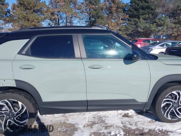 2024 Chevrolet TrailBlazer RS с VIN KL79MUSL3RB089538, выставлен на аукционе IAAI как лот 41306957 с пробегом 9 756 миль миль и . История ставок и продаж доступна на DreamBid. Изображение 14.