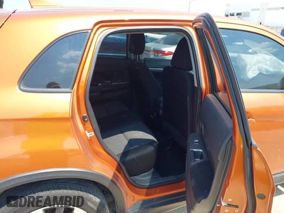 2020 Mitsubishi Outlander SE с VIN JA4AP4AU8LU008329, выставлен на аукционе IAAI как лот 42896705 с пробегом 79 336 миль миль и . История ставок и продаж доступна на DreamBid. Изображение 8.